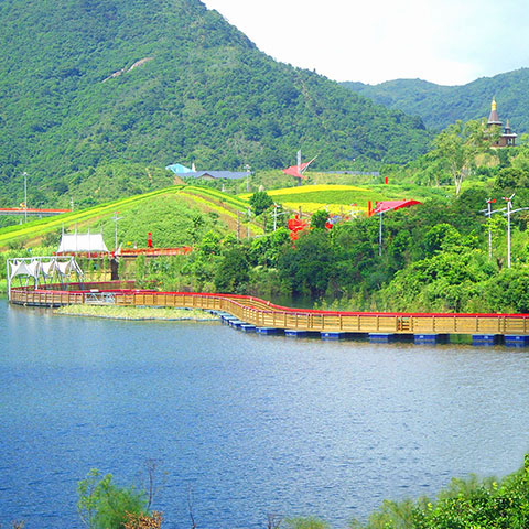 深圳东部华侨城“茶溪谷”湿地公园景观浮桥