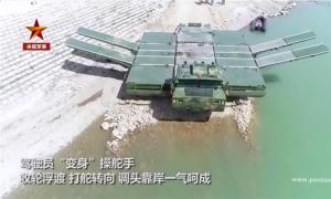 厉害了中国！装甲汽车秒变浮桥，轻松运载坦克