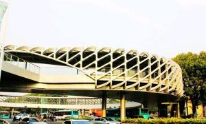 钢桁架桥在城市人行天桥中的应用